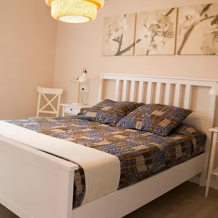 - Beachside - Free Parking - Limited Size Car Appartamento *